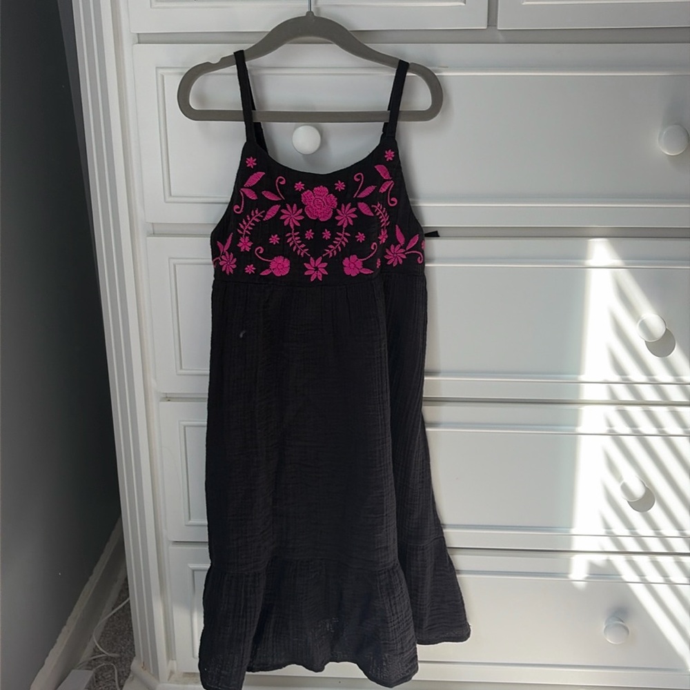 Children’s place embroidered dress